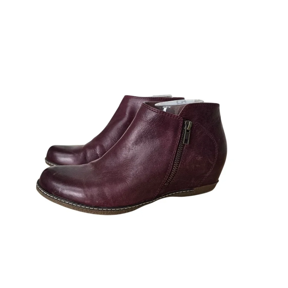 Dansko Plum Burgundy Leather Wedge Ankle Boots Side Zip EU 39 US‎ 8.5-9
